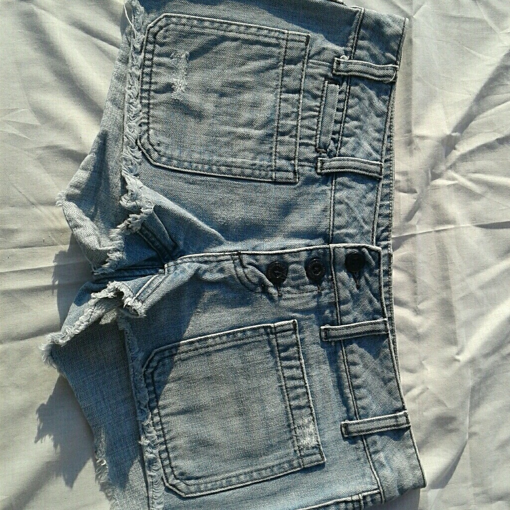 American Eagle Shorts Distressed Size 6